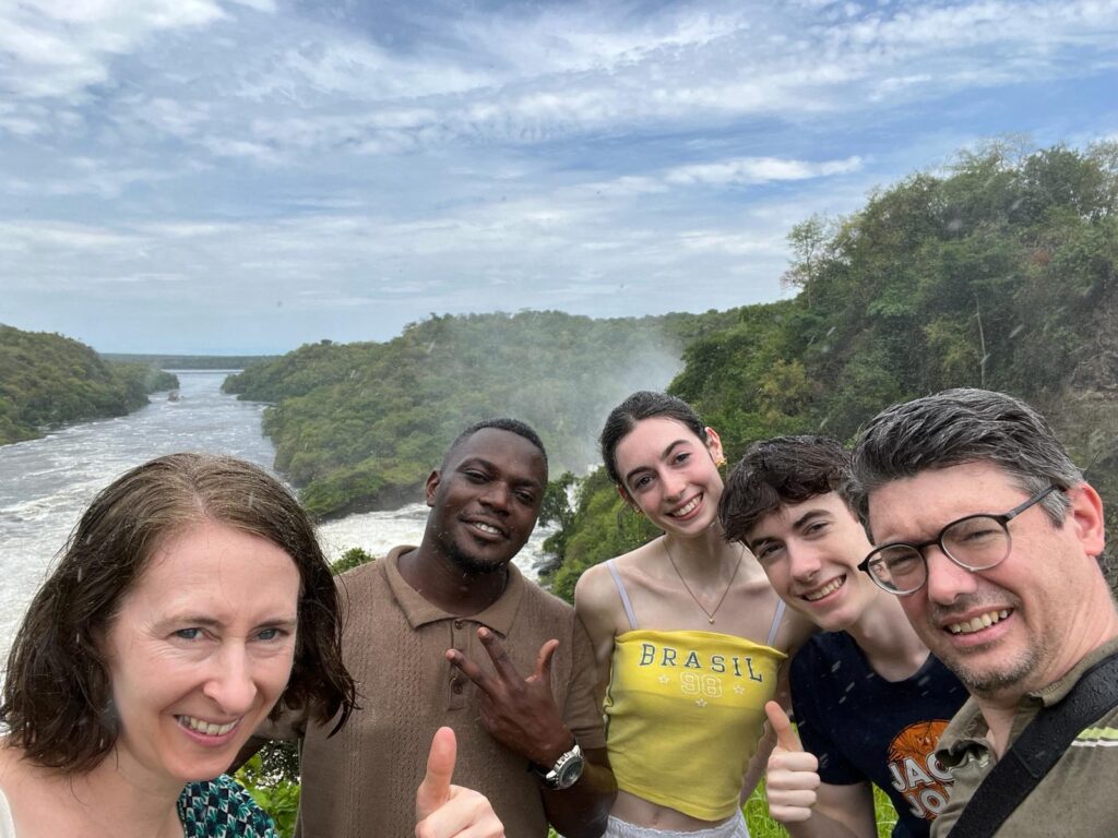 Safari driver & Best family or group guide