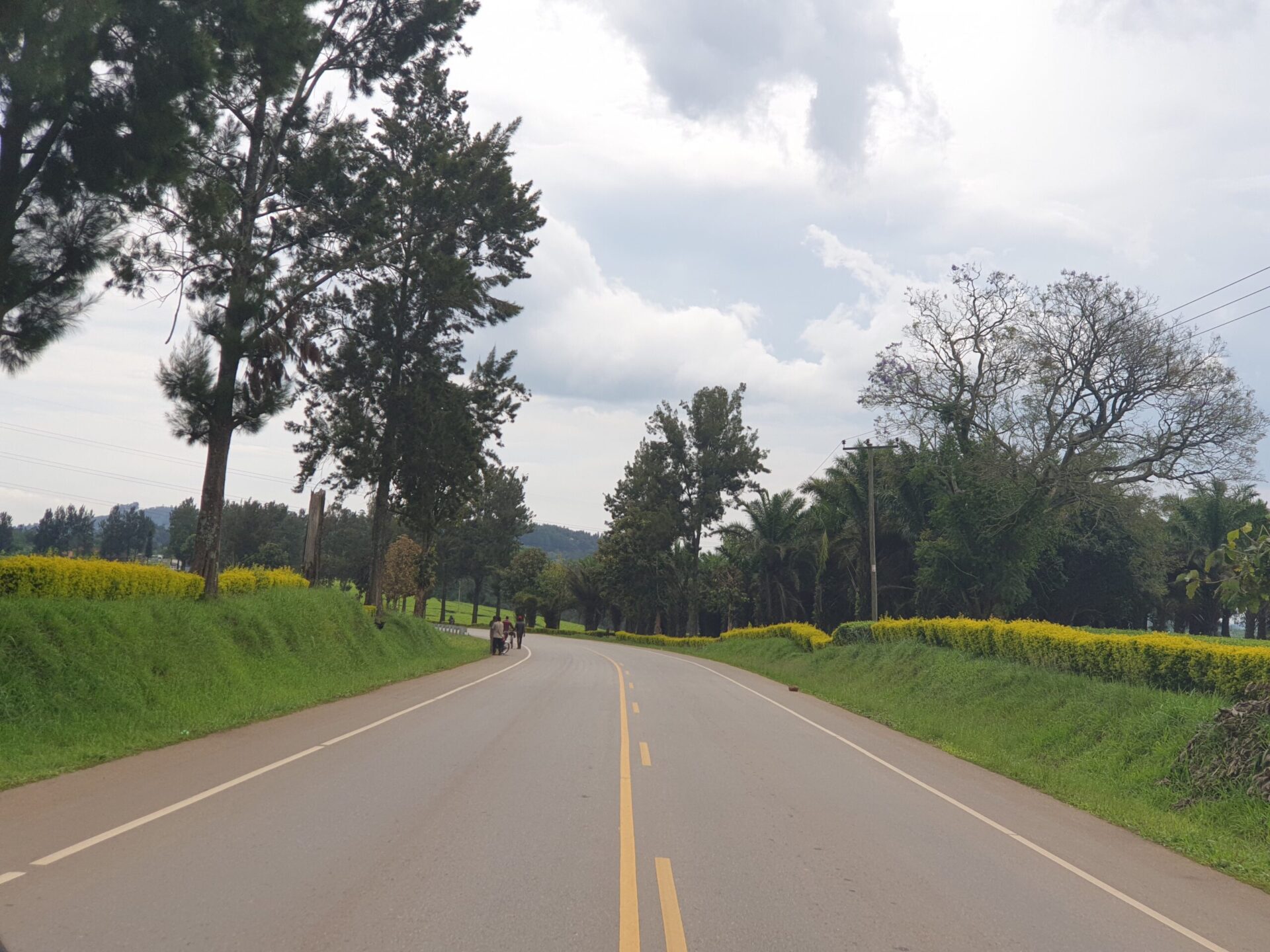 Fort Portal road 